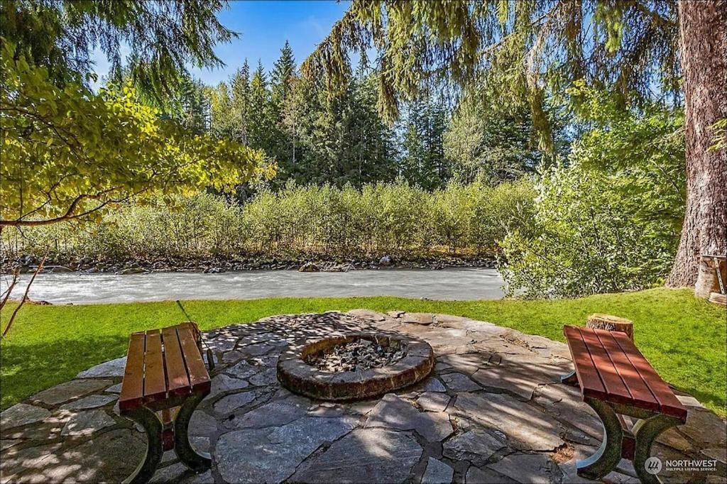New: Steps From White River Near Mount Rainier National Park Greenwater Bagian luar foto
